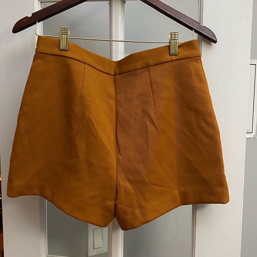 Shorts - Picture 2 of 6